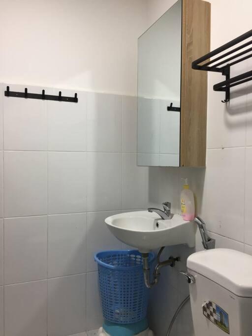 Modern 1 Bedroom - C' House Apartment